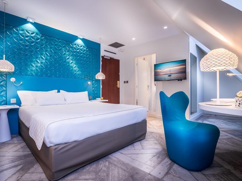 Gare De L'est, An Ihg 4* Paris