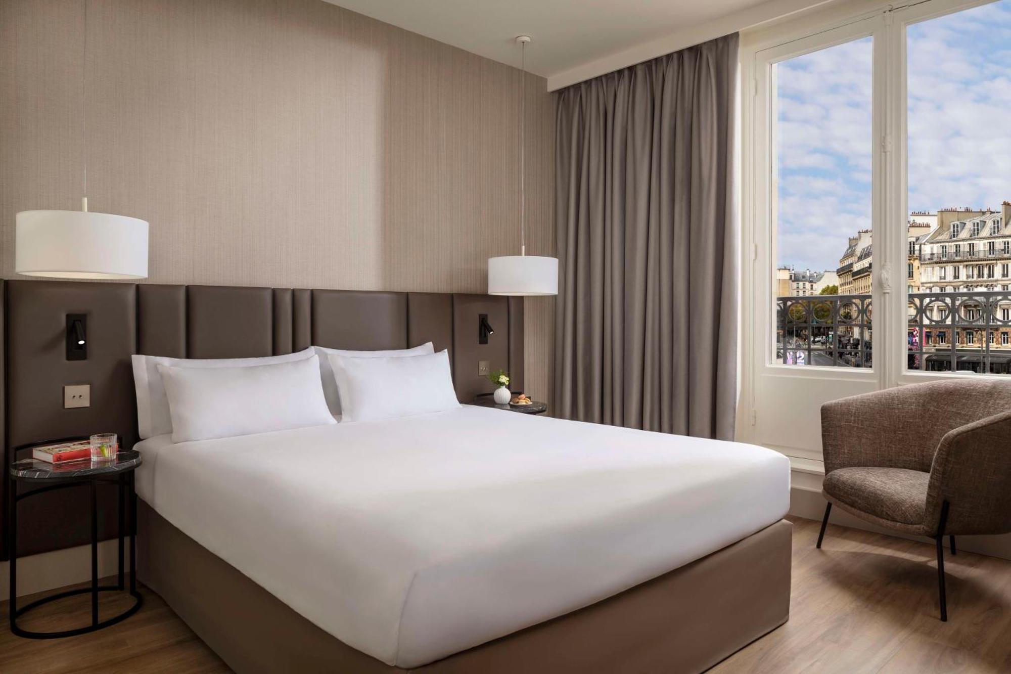 Gare De L'est, An Ihg 4*